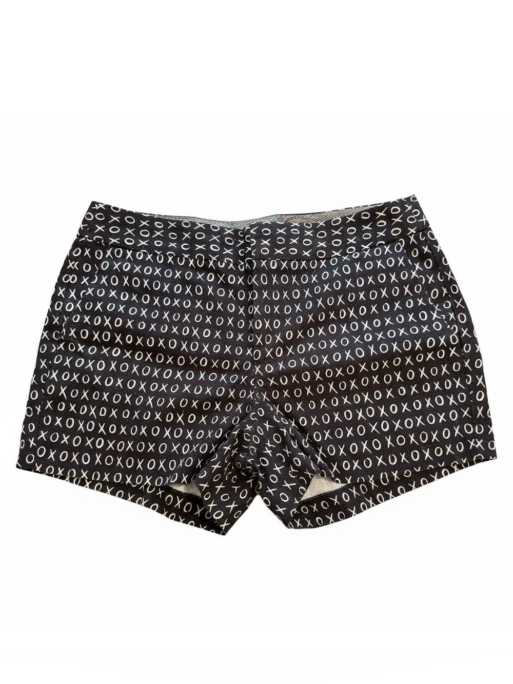 Banana Republic Black and White XOXO Print Shorts Size 6